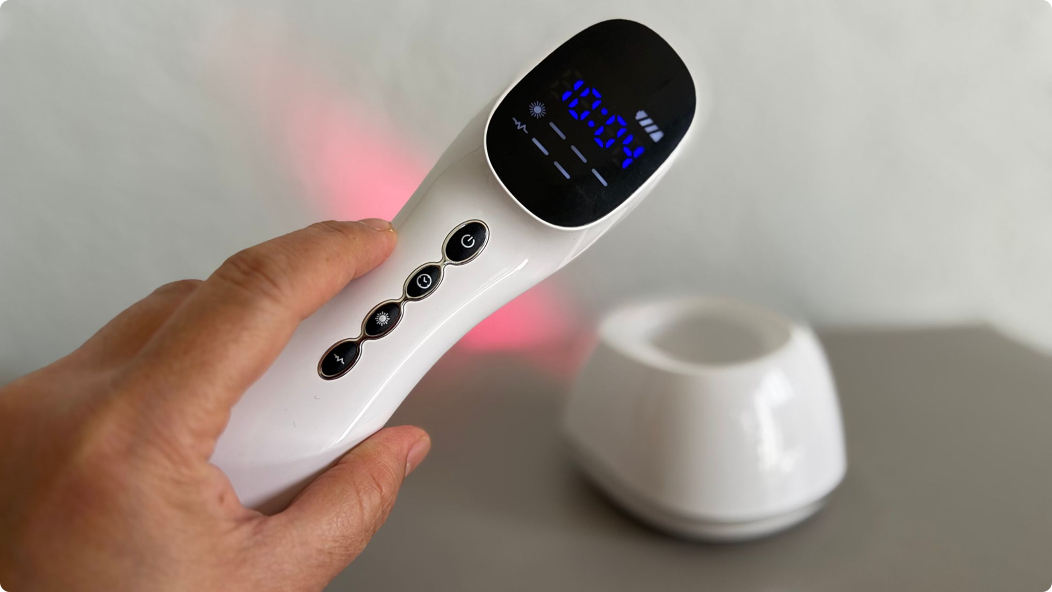 True Laser Pro handheld photobiomodulation device